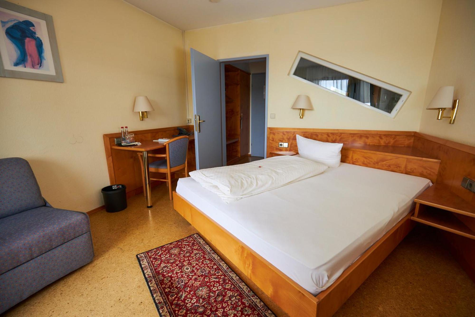 Flair Hotel Landgasthof Roger เลอเวนชไตน์ ภายนอก รูปภาพ