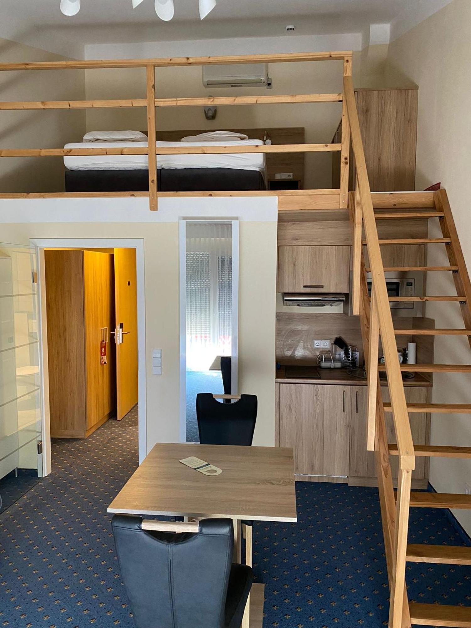 Flair Hotel Landgasthof Roger เลอเวนชไตน์ ภายนอก รูปภาพ