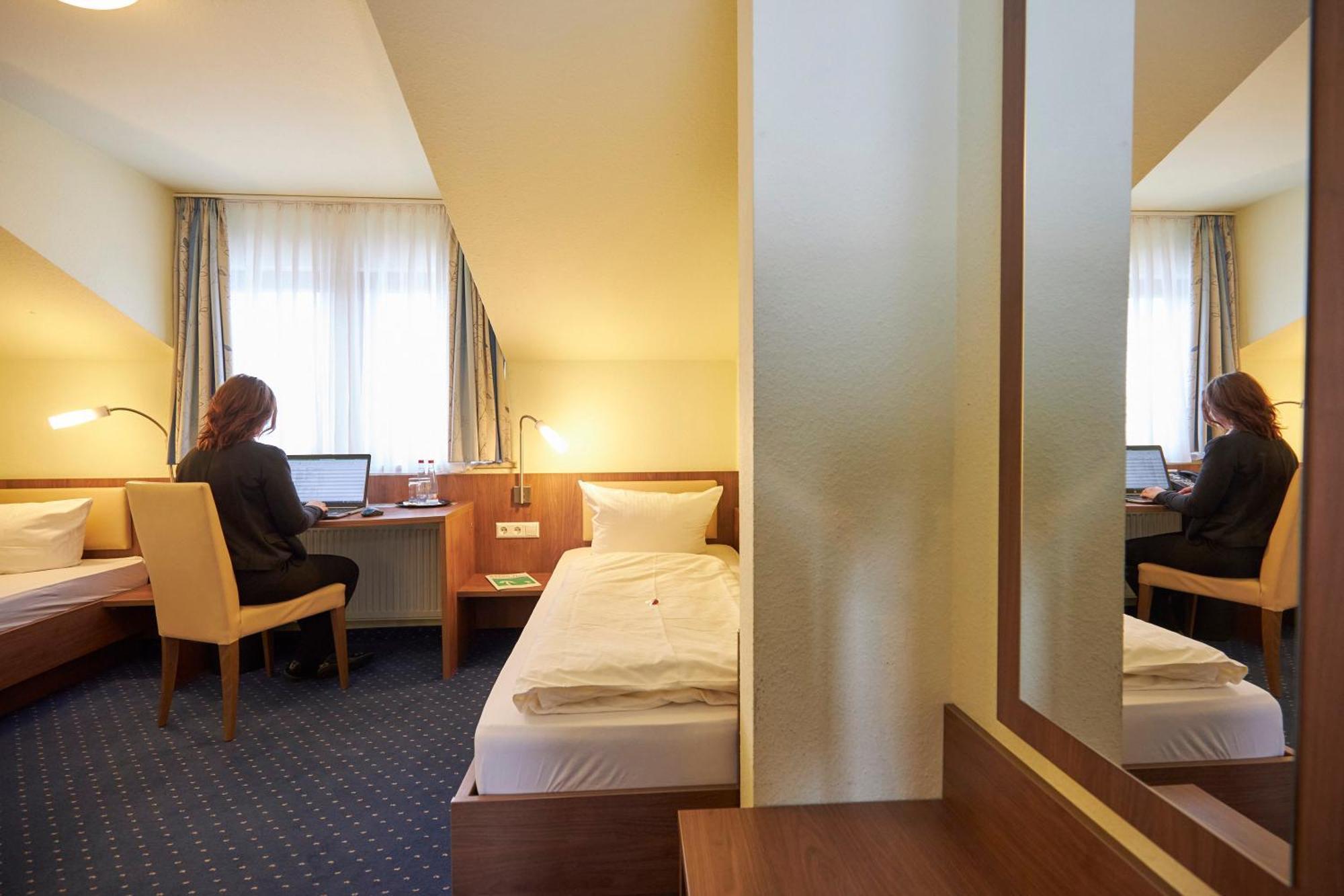 Flair Hotel Landgasthof Roger เลอเวนชไตน์ ภายนอก รูปภาพ
